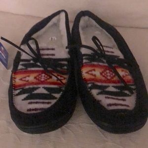 Nu Trendz mocassins, leukemias slippers size 14 but feels more like11 or12